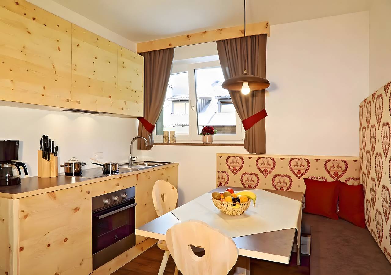 Ganze Wohnung, Apartment 'Olympia 4' mit Bergblick, Gemeinschaftsgarten und Wlan in Sarnthein, Sarntal