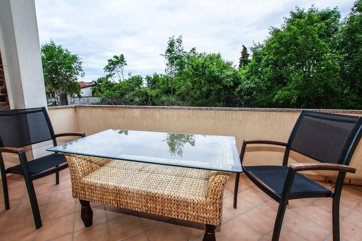 Gîte pour 2 personnes, avec Balcon/Terrasse et Piscine à Poreč - 4