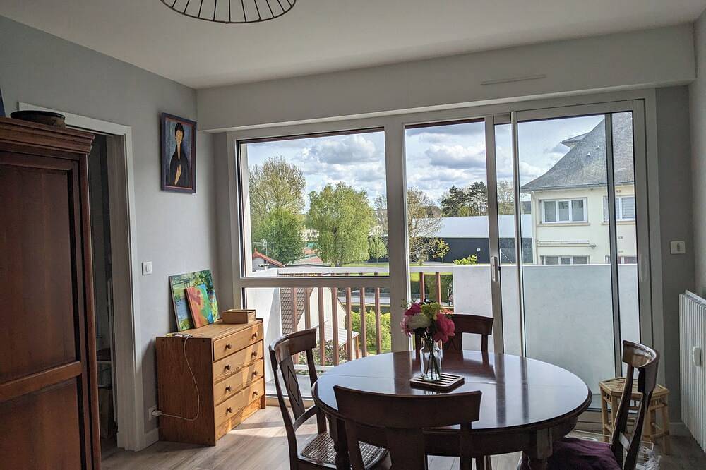 Appartement entier, Appart. vacances 2 pers Bayeux. Près courses et visites . Promo fin aout/sept. in Bayeux, Région de Bayeux
