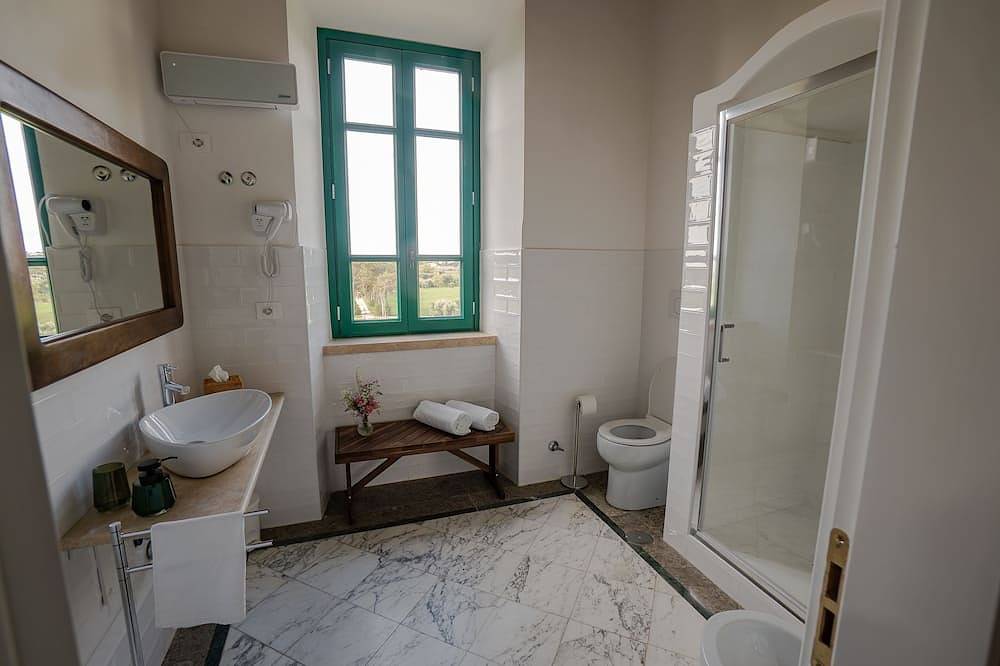 Historic farmhouse nestled in the Castelli Romani countryside in Velletri, Rom Provinz