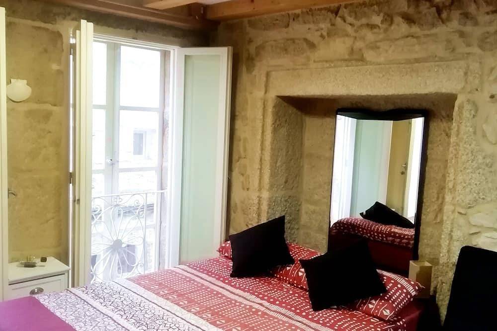 Entire apartment, Apartamento en Casco Histórico de Vigo. Ideal Parejas y Admite Mascotas in Vigo, Rías Baixas