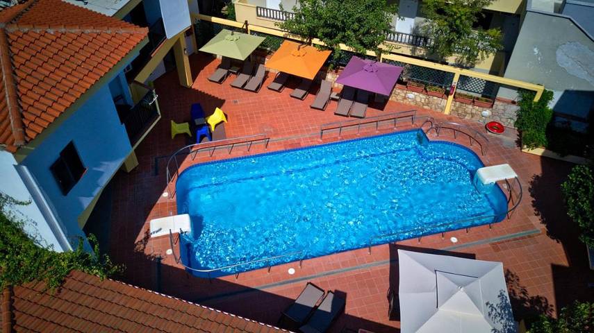 Location de vacances pour 2 personnes, avec vue ainsi que piscine et jardin à Afitos - 3