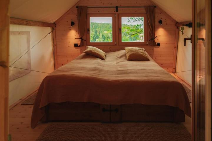 Camping für 2 Personen, mit Ausblick und Garten sowie Terrasse und Seeblick, mit Haustier in Ljubljana