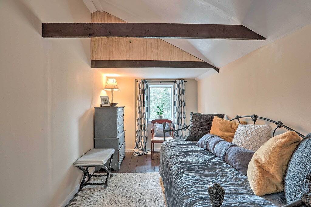 Historic Home in Lambertville: Walk to Bridge in Hunterdon County