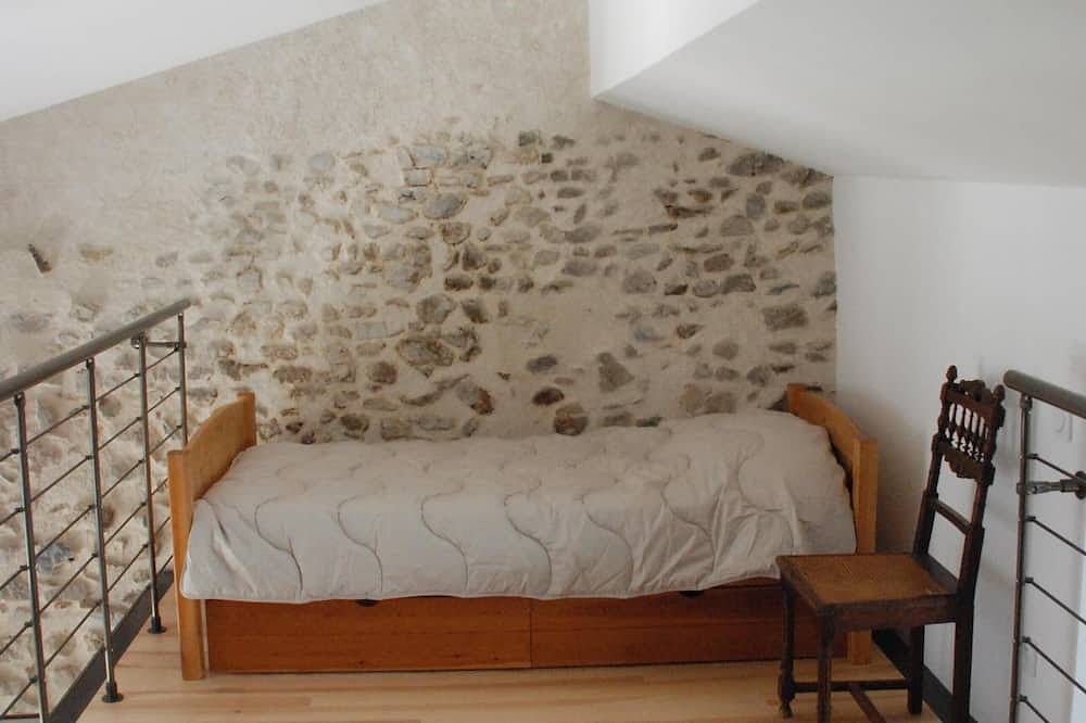 3 *** komfortables Ferienhaus in der Nähe von Vichy für 4 bis 5 Personen in Châteldon (63) in Châteldon, Region Thiers