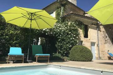 Gîte pour 3 personnes, avec jardin ainsi que piscine et terrasse à Civrac-de-Blaye