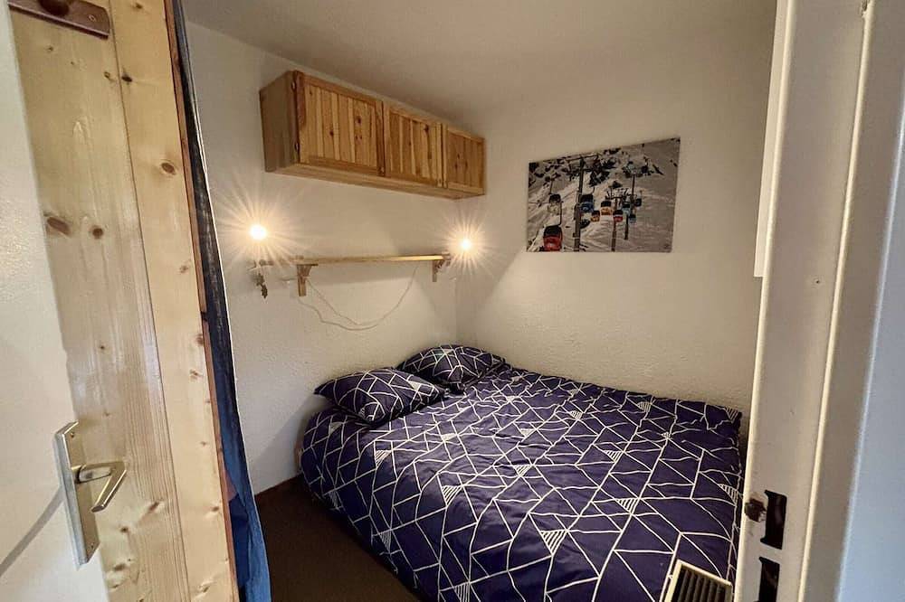 Entire apartment, Cosy 2-Room Apartment for 4, Close to Slopes & Center, Huez in L'Alpe d'Huez, Écrins National Park