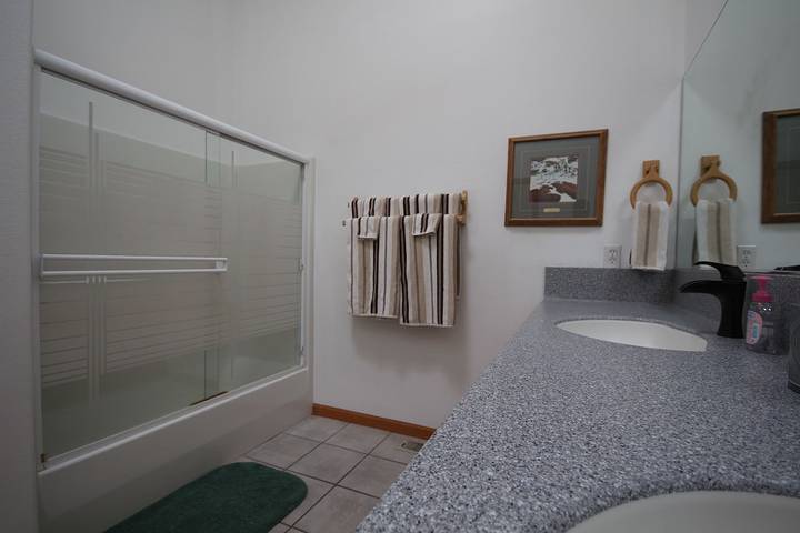 Ferienhaus für 12 Personen, mit Garten und Terrasse sowie Pool - 1