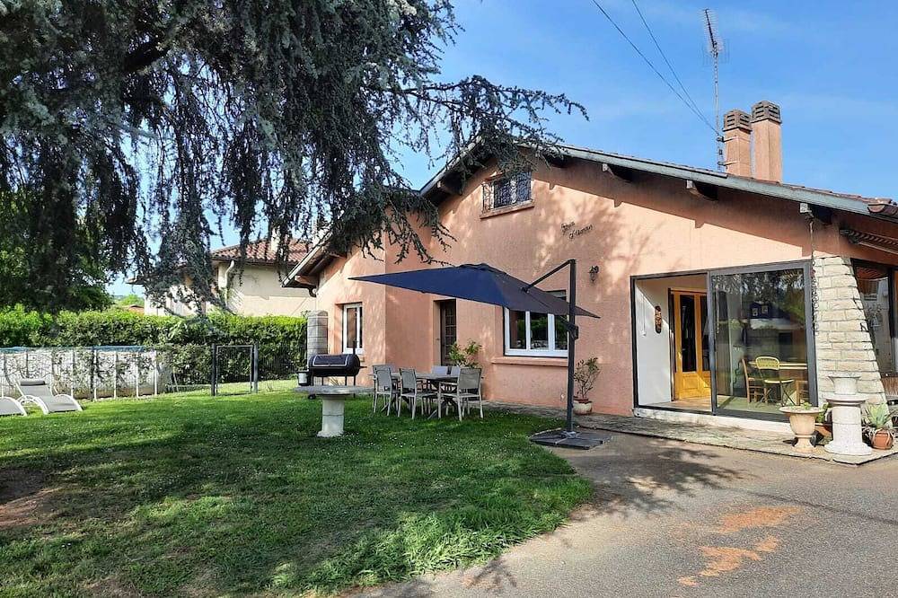 Pleasant house with veranda, garden and swimming pool in Peyrehorade, Region de Dax
