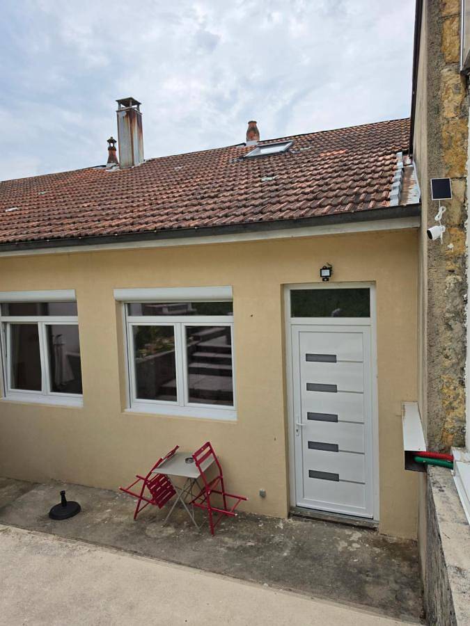 Petite maison, Oyonnax centre in Oyonnax, Nantua