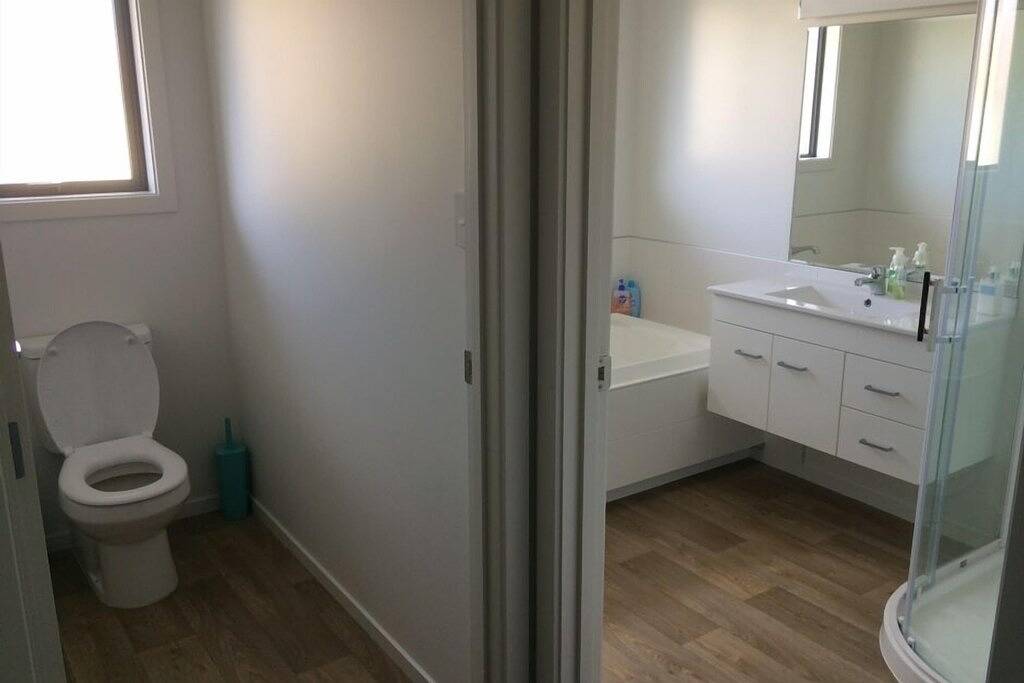 Modernes Ferienhaus mit 4 Schlafzimmern. Unbegrenztes Wifi in Twizel, Mackenzie District