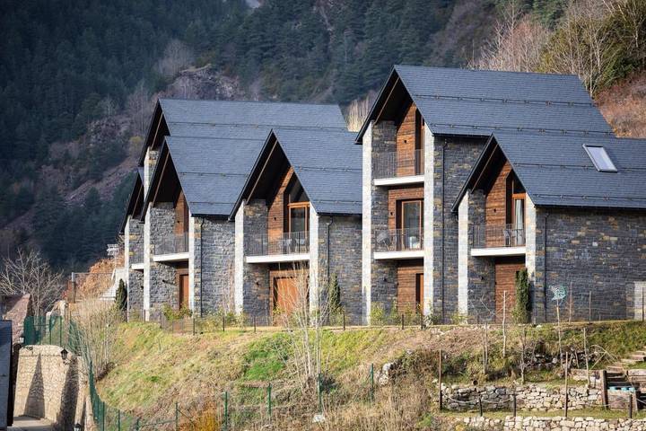 Casa rural para 4 personas, con jardín y vistas en Aragón - 2