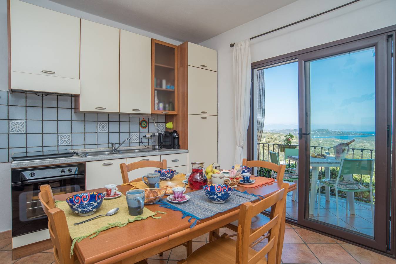 Apartamento entero, "Appartamento di Molly" con vistas al archipiélago, balcón y Wi-Fi in Santa Teresa Gallura (Municipality), Gallura