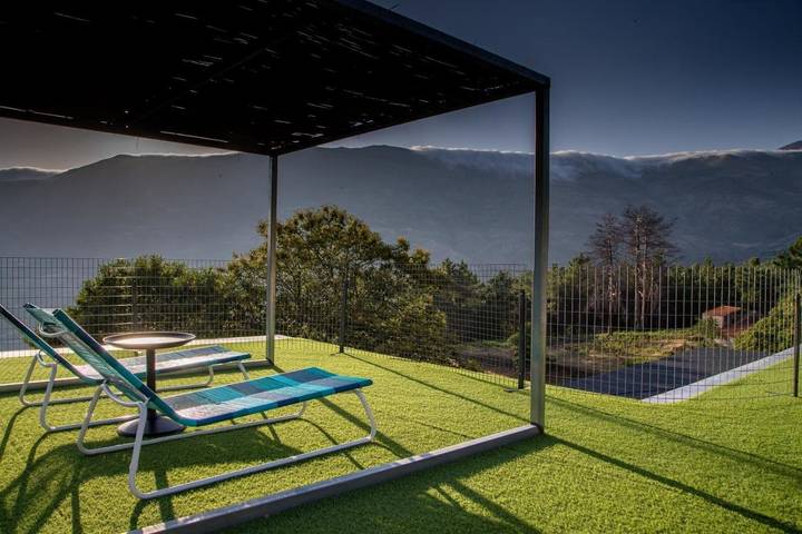 Maison de campagne pour 3 personnes, avec vue ainsi que piscine et jardin à Covilhã - 4