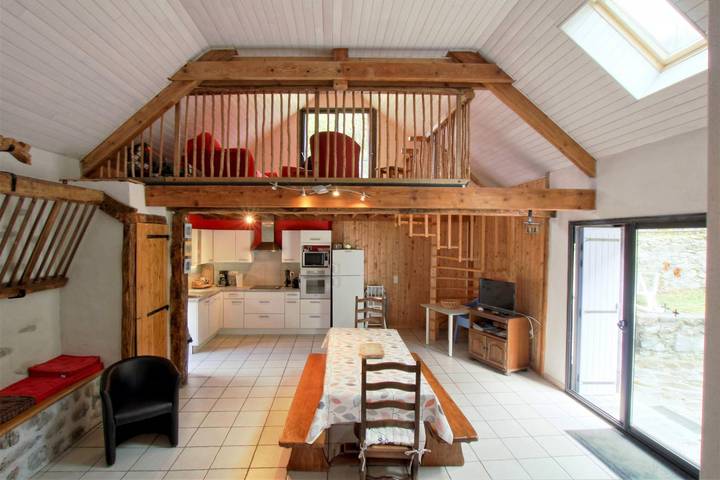 Gîte pour 8 personnes, avec jardin dans vallée d'Aspe - 3