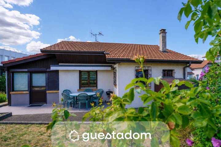 Location de vacances pour 6 personnes, avec Jardin à Annemasse