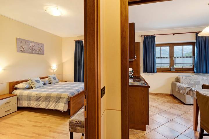 Entire apartment, Apartment 'Greta Baita Mauri' with Balcony & Wi-Fi in Livigno, Stilfser Joch National Park