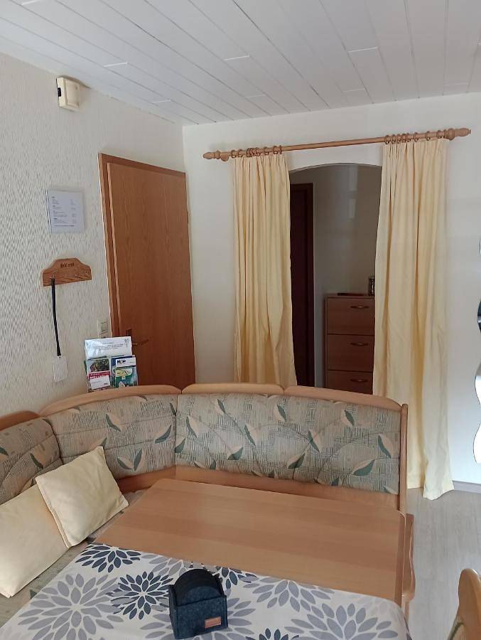 Ferienwohnung für 2 Personen, mit Terrasse und Garten sowie Ausblick in Schliengen - 2