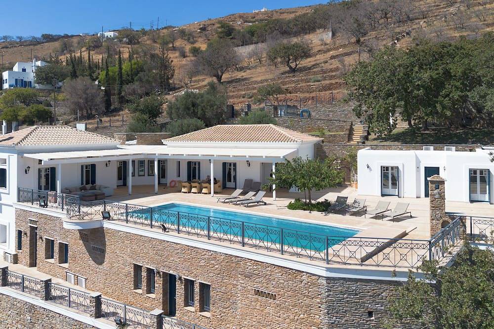 Casa vacanza a Andros a partire da 971€ a notte