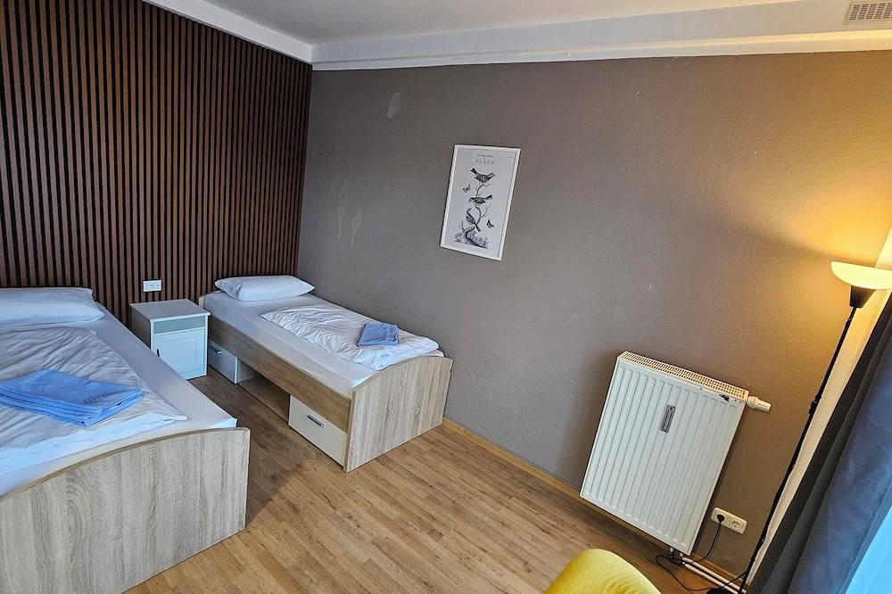 Ganze Wohnung, 5 zimmer/Room in Oberschleißheim, Oberbayern