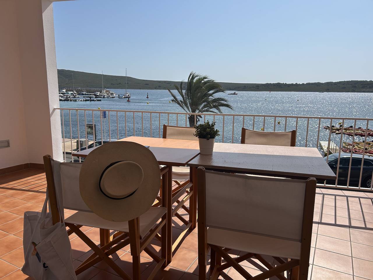Apartamento entero, Apartamento de vacaciones para 3 personas con terraza in Fornells, Es Mercadal
