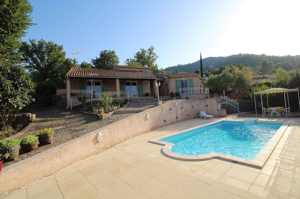 Villa provençale avec piscine et jardin arboré au coeur de la Provence Verte in La Celle (Var), Région de Brignoles