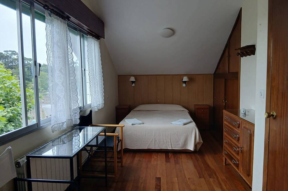 Attic with an enclosed garden, perfect for children. in Noja, Côte Cantabrienne