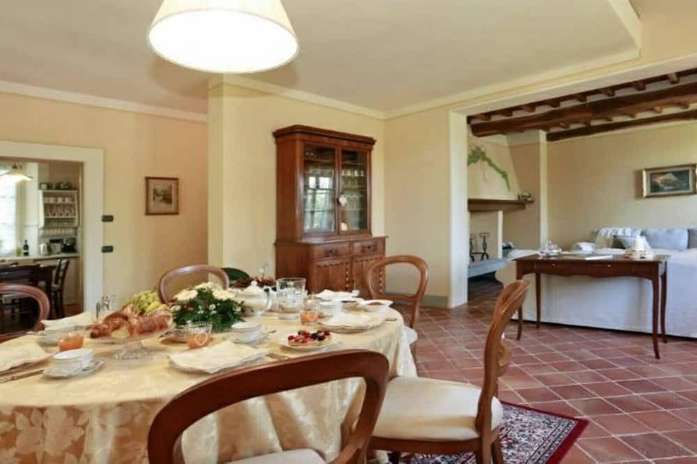 Agriturismo Borgo ai Lecci leilighet i Villa Orsucci in Orentano, Castelfranco di Sotto