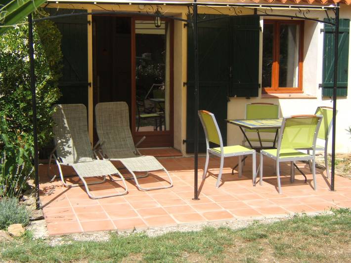 Gîte pour 4 personnes, avec piscine, adapté aux familles à Sorède - 2