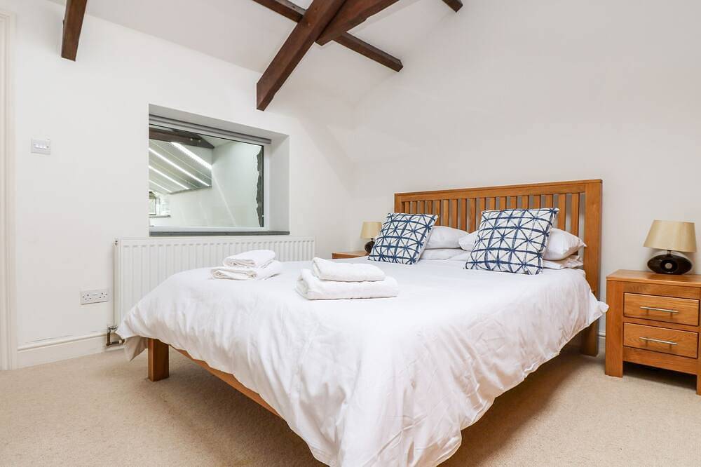 Forge Cottage, family friendly, with open fire in Sennen in Sennen, Cornwall