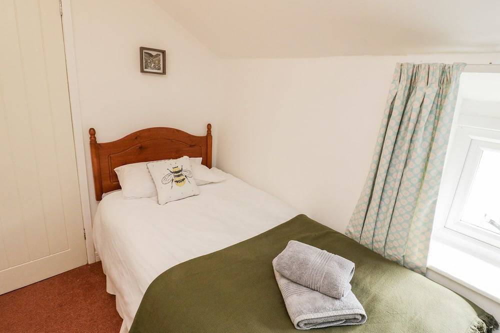 Afallon, family friendly, character holiday cottage in Penmachno in Penmachno, Snowdonia