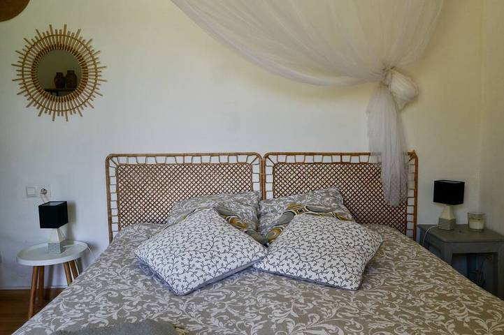 Gîte pour 2 personnes, avec jardin et terrasse à Buisson - 3