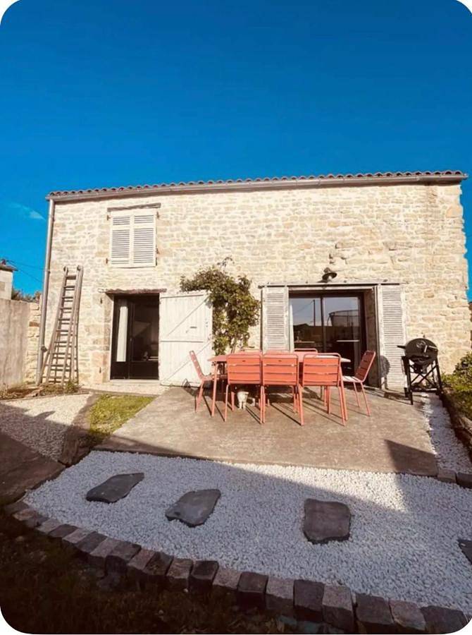Location de vacances pour 4 personnes, avec Jacuzzi ainsi que Terrasse et Jardin à Andilly