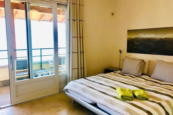 Lenno Villa Panorama. Ein modernes Haus mit Seeblick für 8 Personen in Lenno, Gemeinde Tremezzina