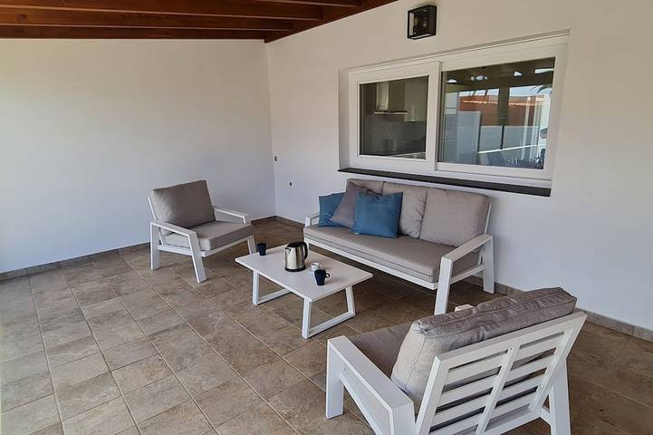 Villa Erbania (Villaverde) in Villaverde, La Oliva