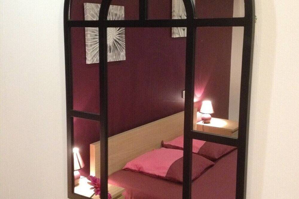 Charming bed & breakfast with Wifi in pleasant Antoingt in Antoingt, Massif Central