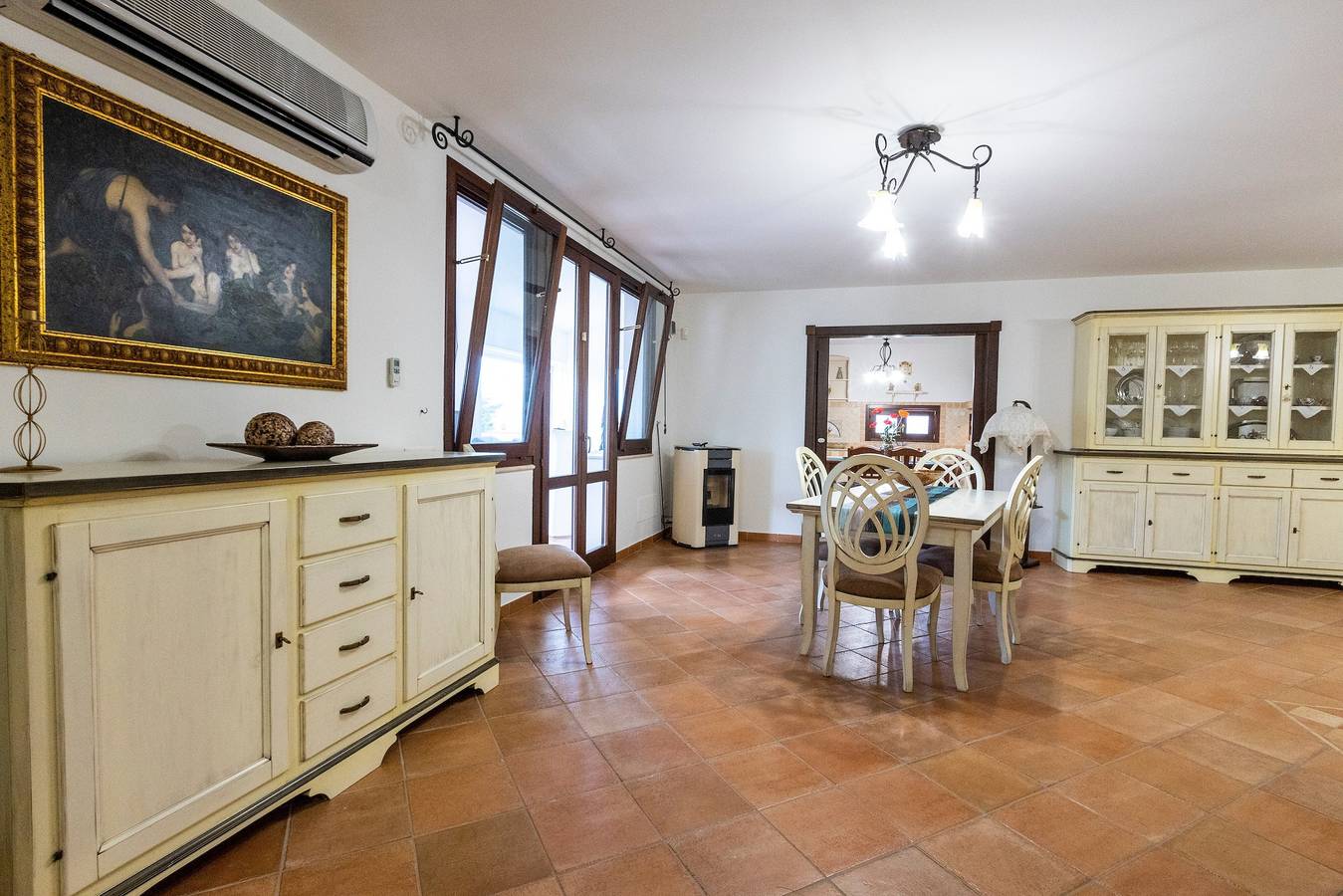 Villa Dalia con piscina: con vista montagna, Wi-Fi e aria condizionata in Partinico, Provincia di Palermo