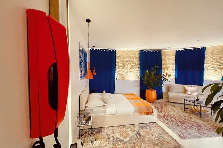 Appartement entier, Studio 11 bis – Face aux Parcs de Vichy in Vichy, Région de Vichy
