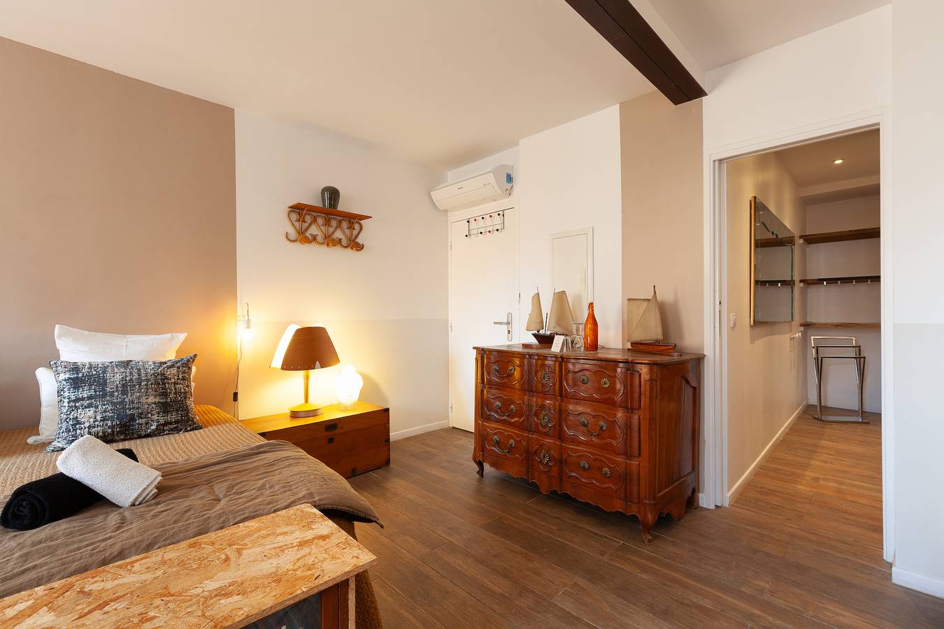 Apartamento 'Bois Élégance' con balcón, Wi-Fi y aire acondicionado in Sanary-sur-Mer, Region de Toulon