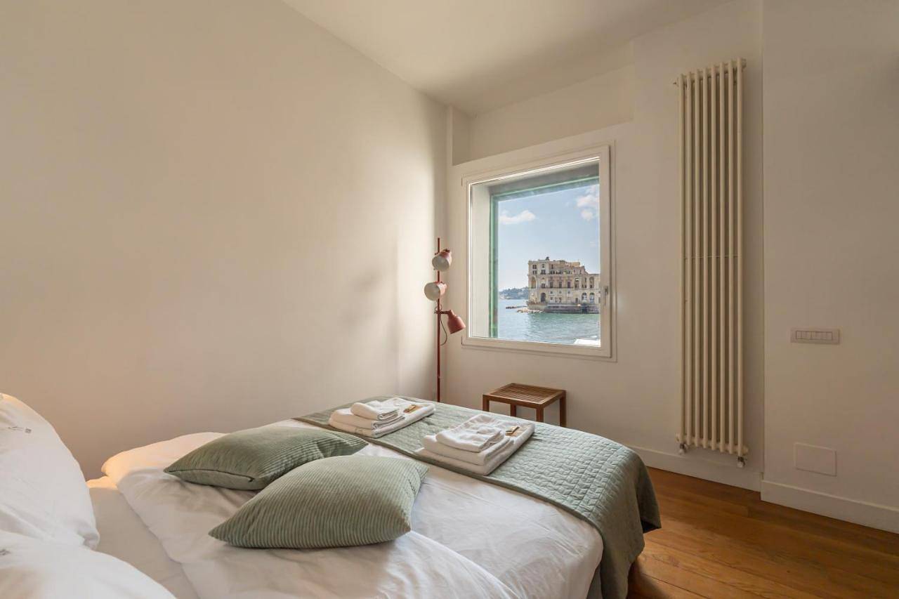 Appartamento intero, Loft sull'acqua con vista mozzafiato in Posillipo, Napoli