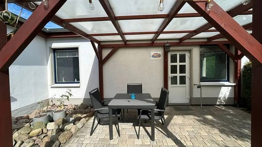 Ferienhaus für 2 Personen, mit Terrasse in Rostock und Umgebung
