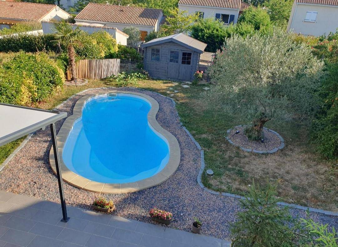 Double Room with Shared Bathroom in Ayguesvives, Lauragais
