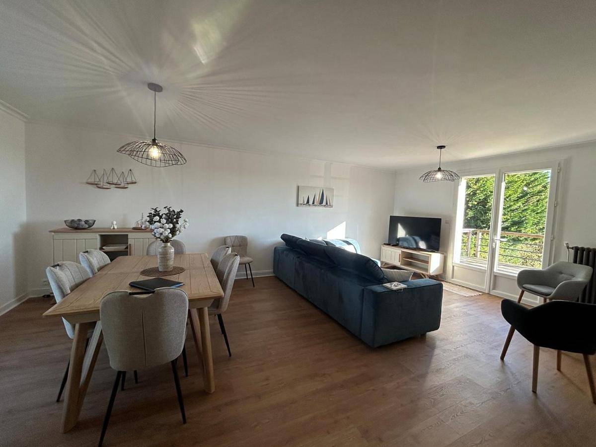 Jumapi house in Fontaine-le-Comte, Vienne (France)