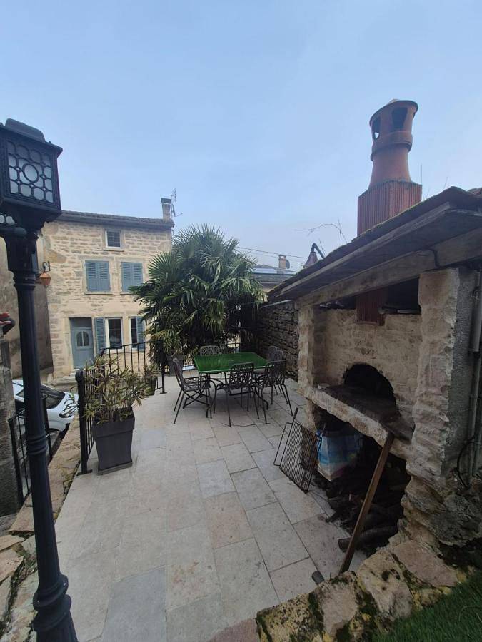 Location de vacances pour 8 personnes, avec vue et jardin à L'Abergement-de-Varey - 4