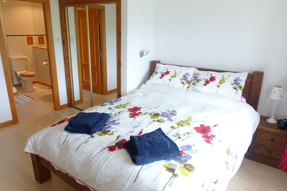 Entire apartment, Commercial Street, near Leith Waterfront in Leith, Edinburgh