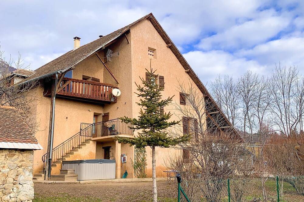 Villa écrin charance in Gap, Gap region