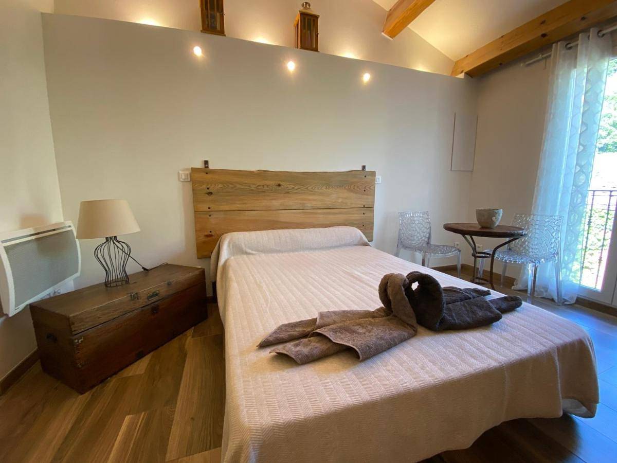 A Mandria, appartements avec cuisine 30m2, patio, vue Montagnes et citadelle, 5 minutes à pied du centre ville et des rivières in Corte, Parc naturel régional de Corse