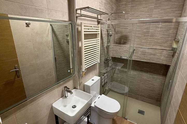 Ganze Wohnung, 1 Room Love Adapted in Barajas, Madrid