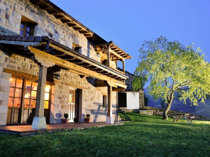 Chalet para 6 personas, con jardín y balcón en Cantabria