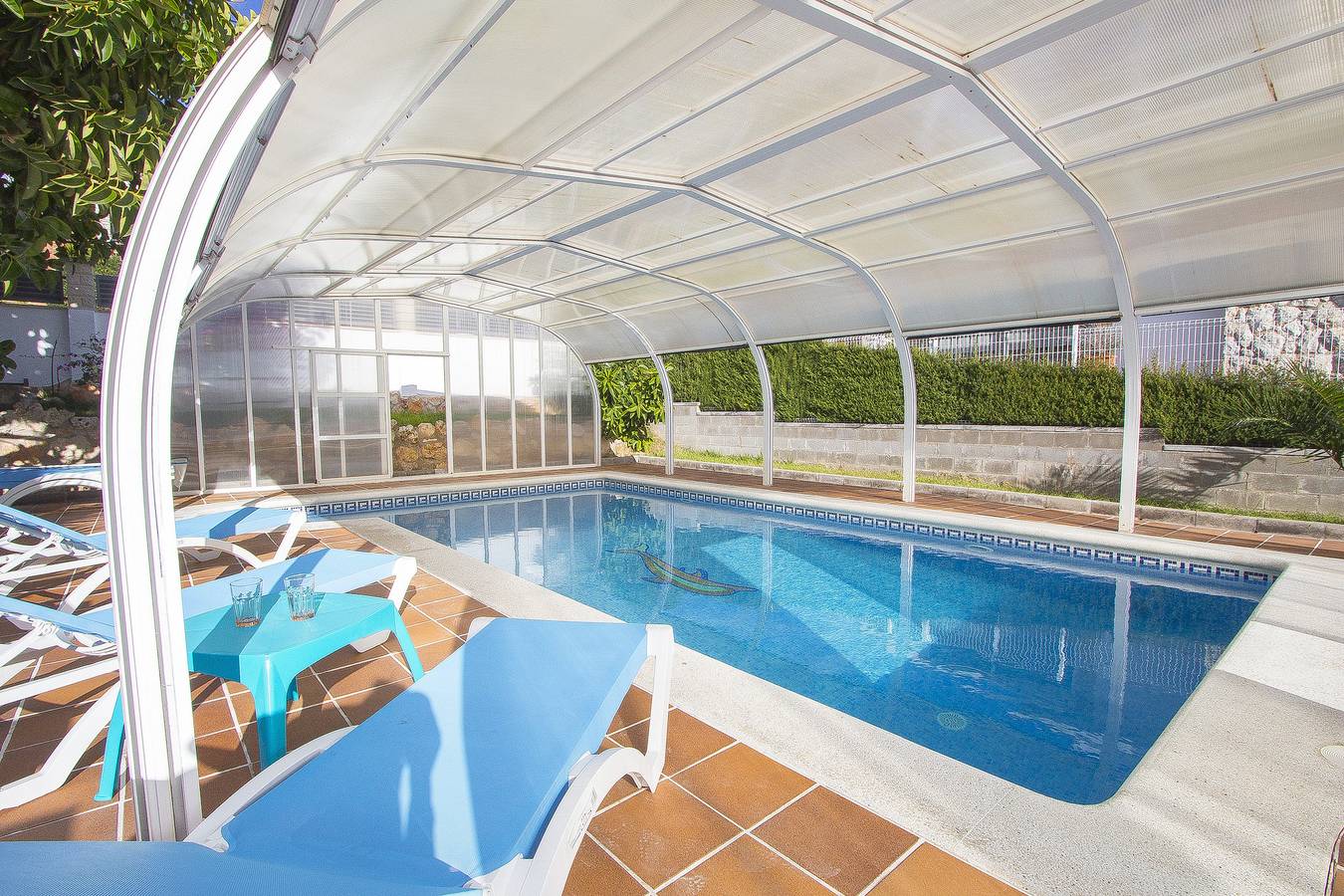 Vistas, playa, piscina y suite para invitados in Calafell, Costa Dorada